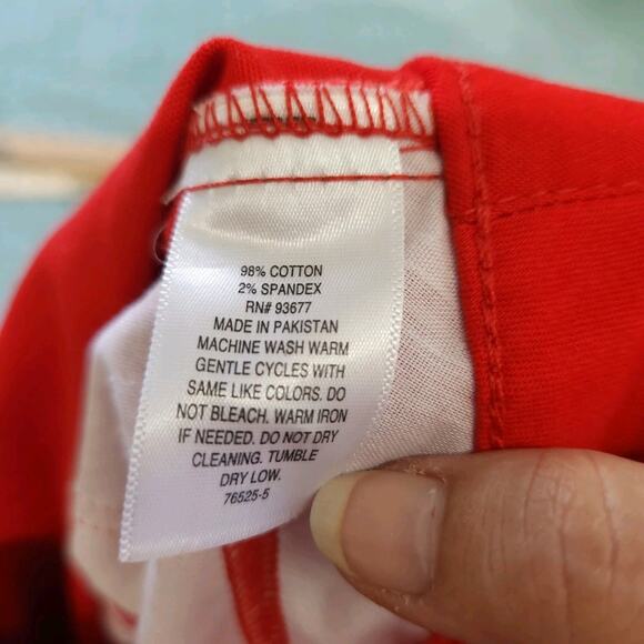 St John’s Bay Mid Rise Secret Slender Red Capri Pants 24W - Picture 5 of 5